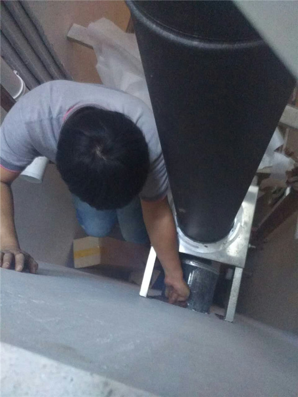 江蘇南京陽明山莊真火壁爐安裝實(shí)例.jpg