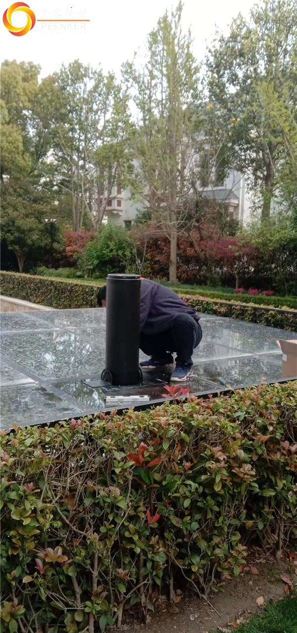 上海東郊花園別墅法國Focus懸掛壁爐安裝.jpg