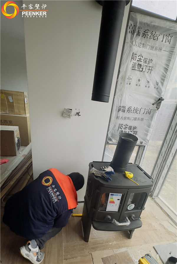 上海龍湖春江天璽丹麥Morso2140+壁爐風(fēng)機安裝.jpg