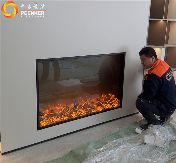 南京桃花園著別墅仿真電子壁爐安裝.jpg