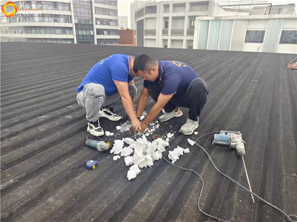合肥高層頂樓丹麥Morso 7943鑄鐵火爐安裝.jpg